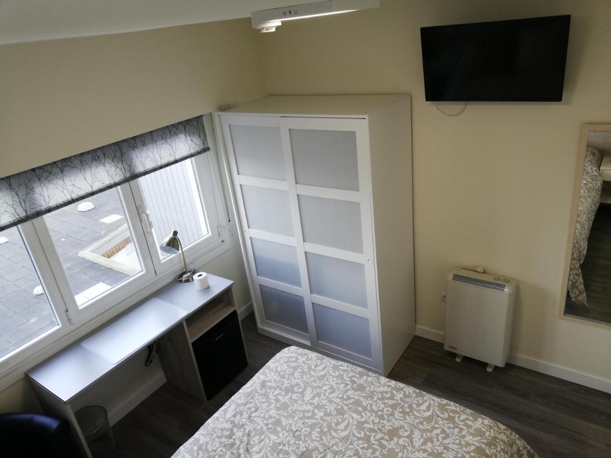 Pension La Intermodal Saint-Jacques-de-Compostelle Extérieur photo